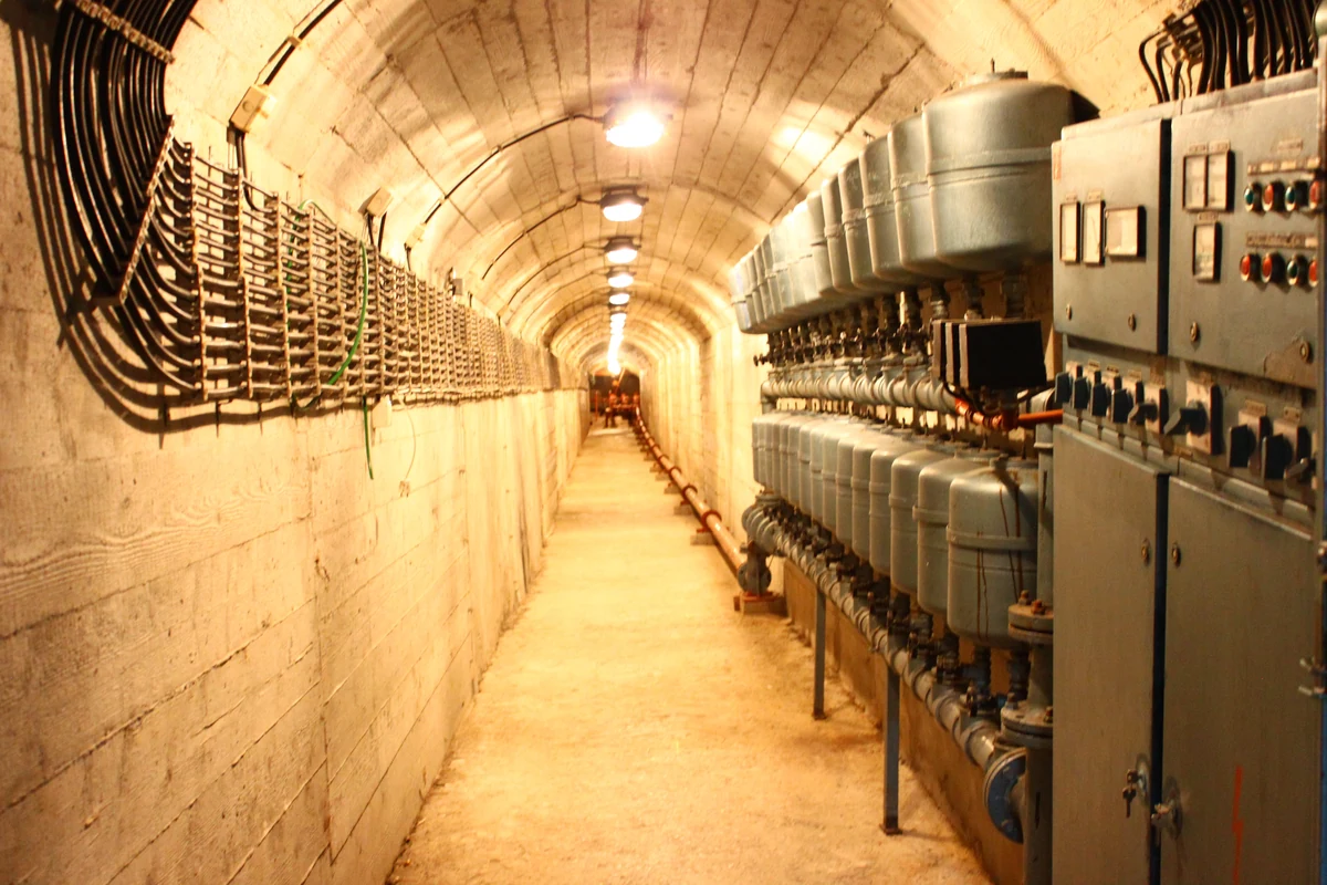 ARK D-0 (Tito's Bunker)